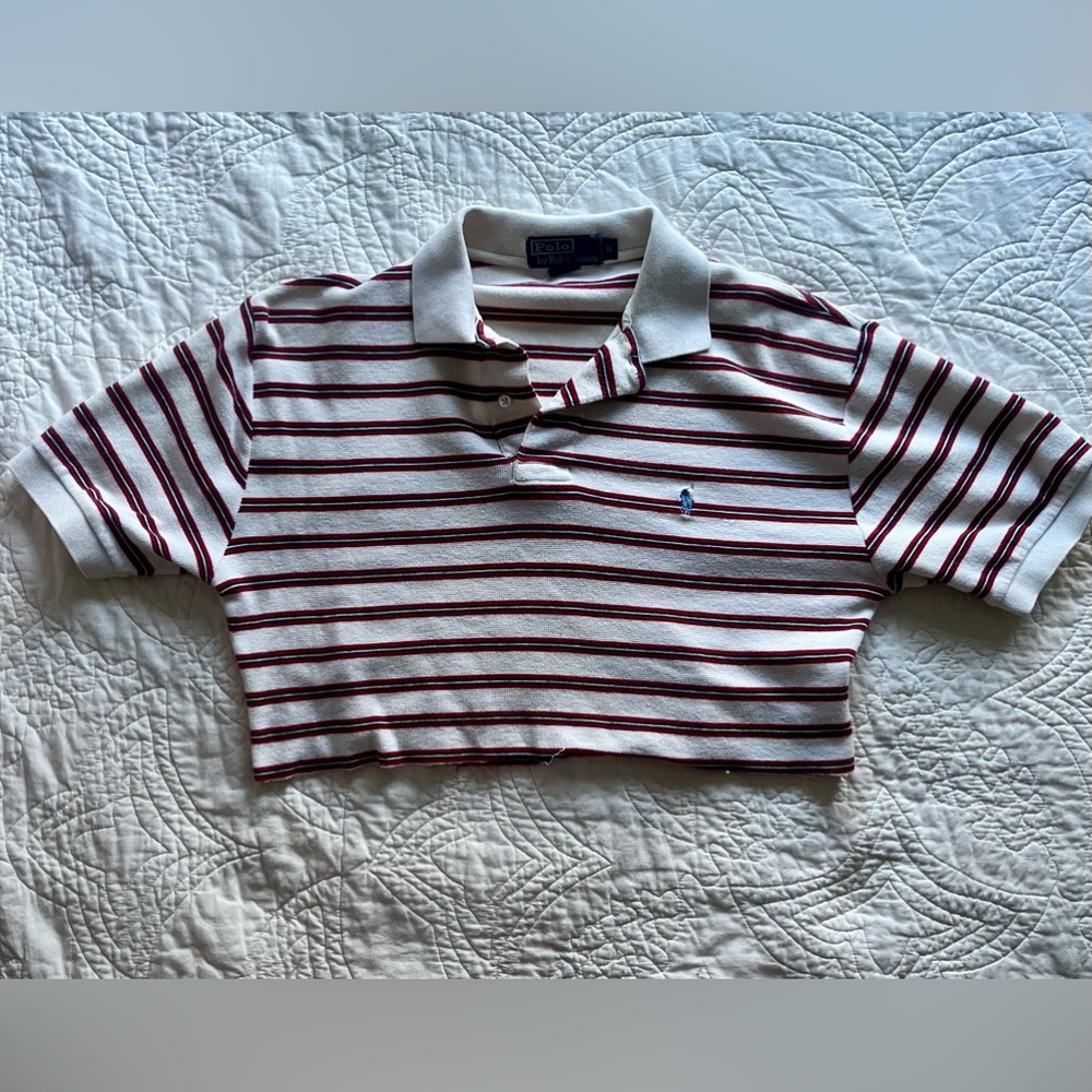 Polo Ralph Lauren Short Sleeve (cropped). Ivory, Blue & Red. Small